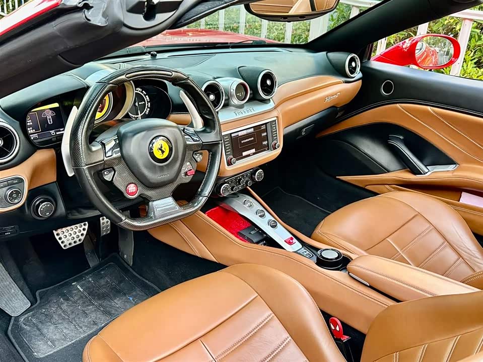 Ferrari California T
