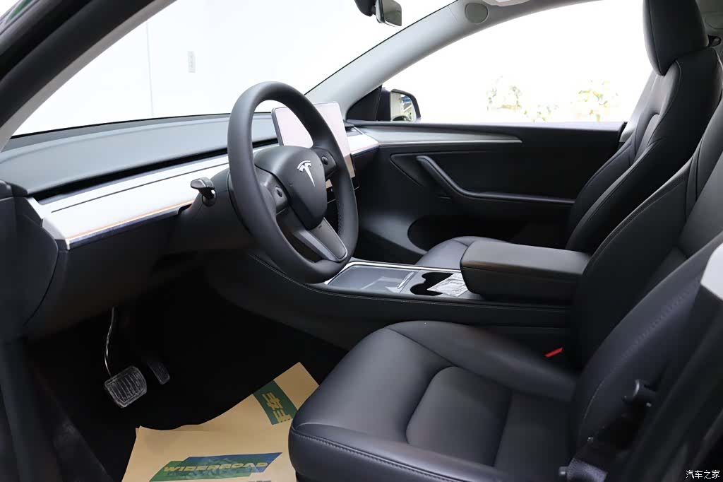 Tesla Model Y, 2024 13