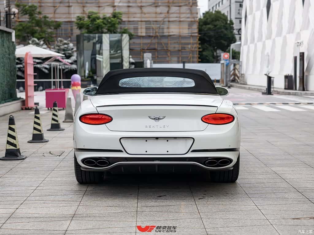 Bentley Continental GT, 2022 все фото