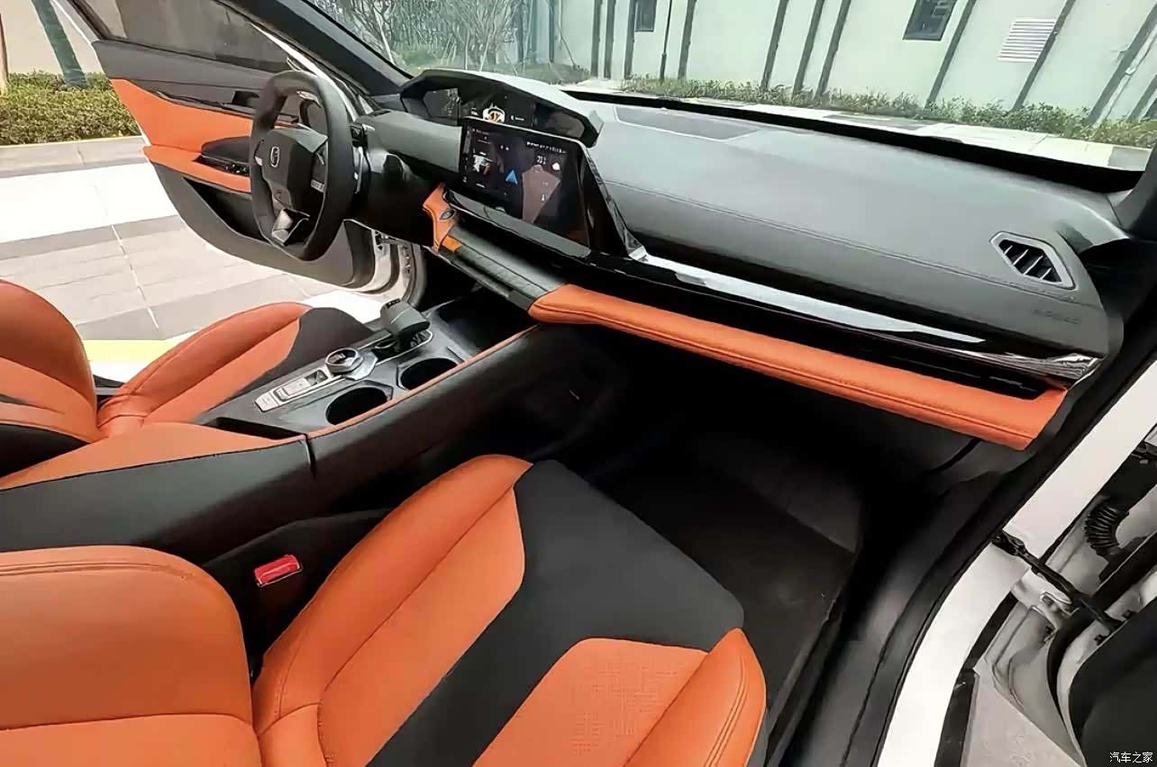 Changan UNI-V, 2022 9