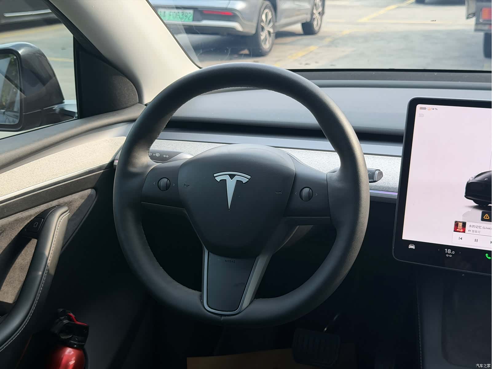 Tesla Model Y, 2024 14