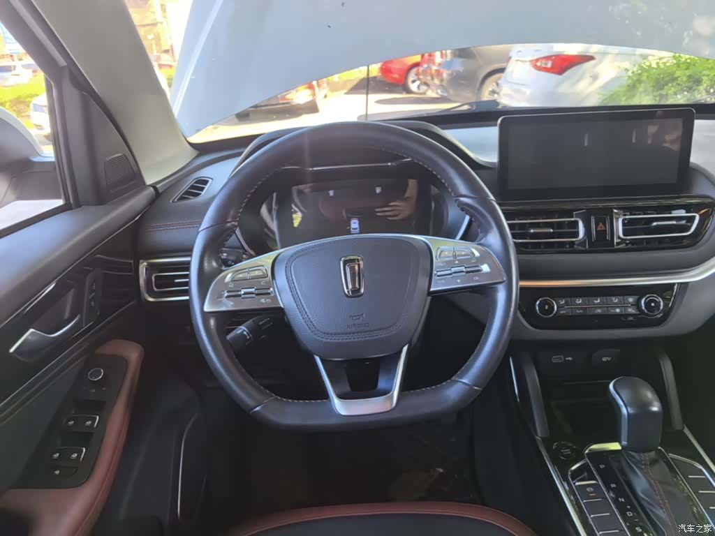 Bestune T33, 2019 11