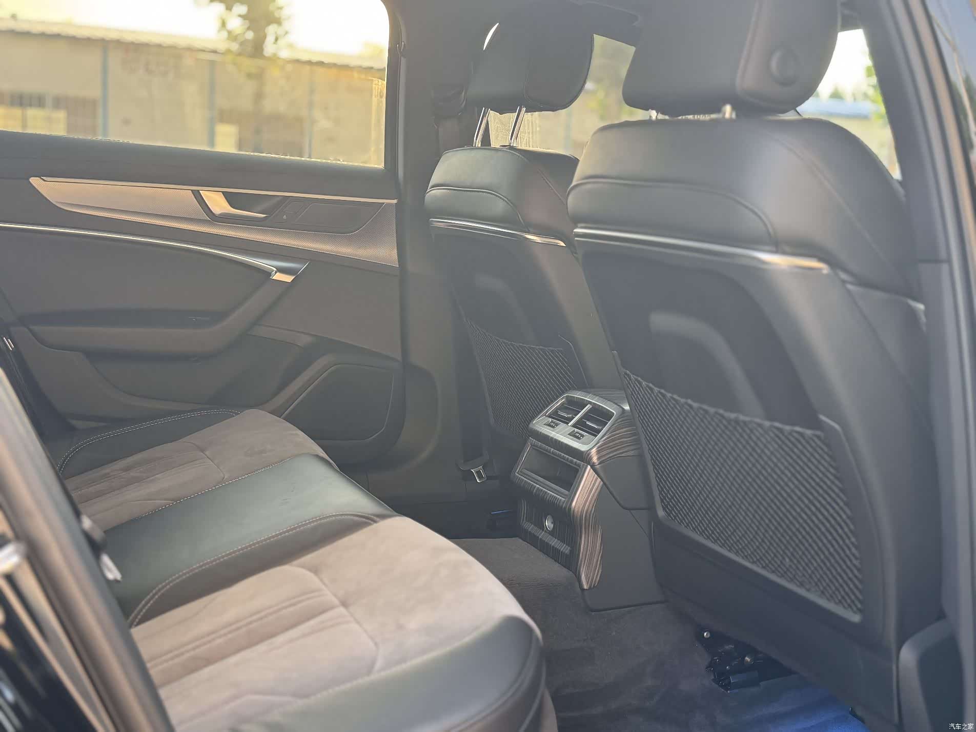 Audi A6L, 2022 все фото