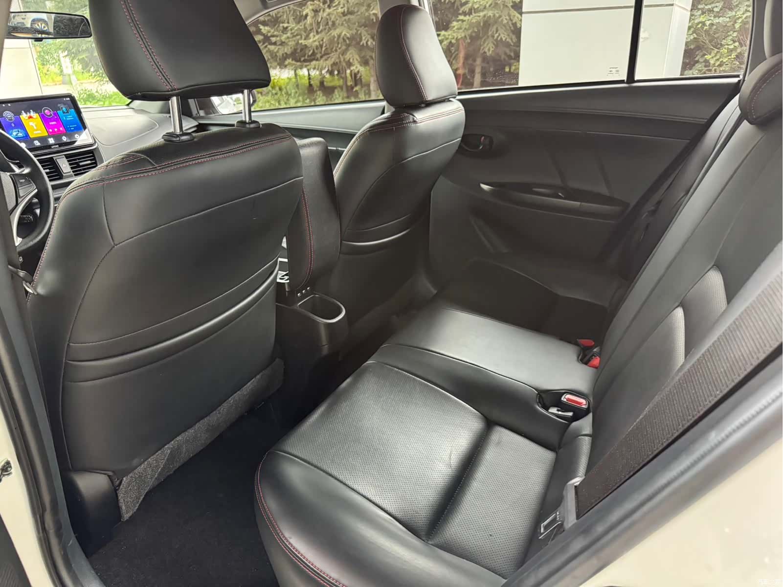 Toyota YARiS L, 2022 8