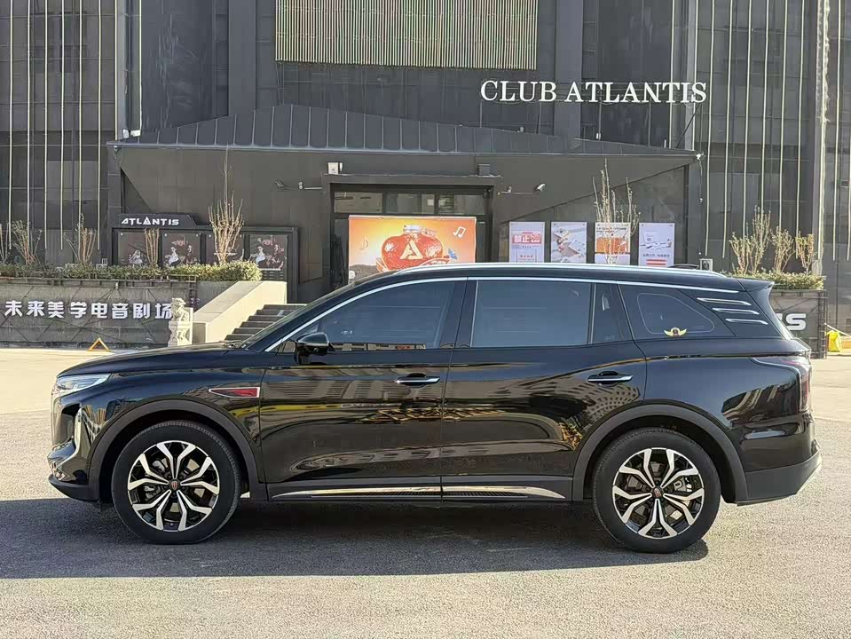 Hongqi HS7
