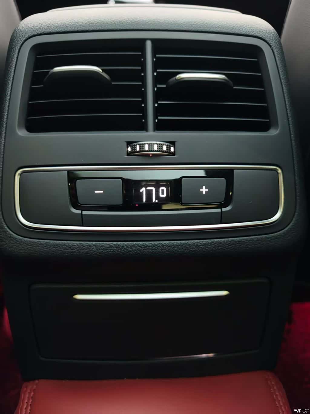 Audi A4L, 2025 12