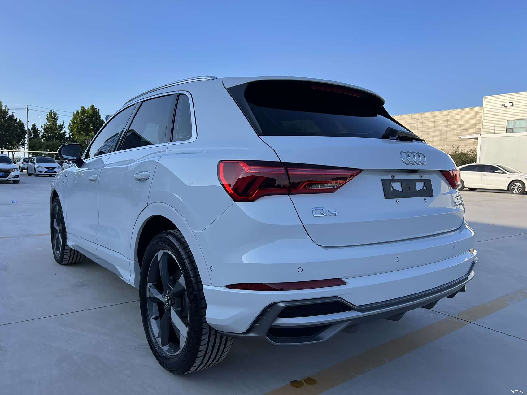 Audi Q3, 2022 4