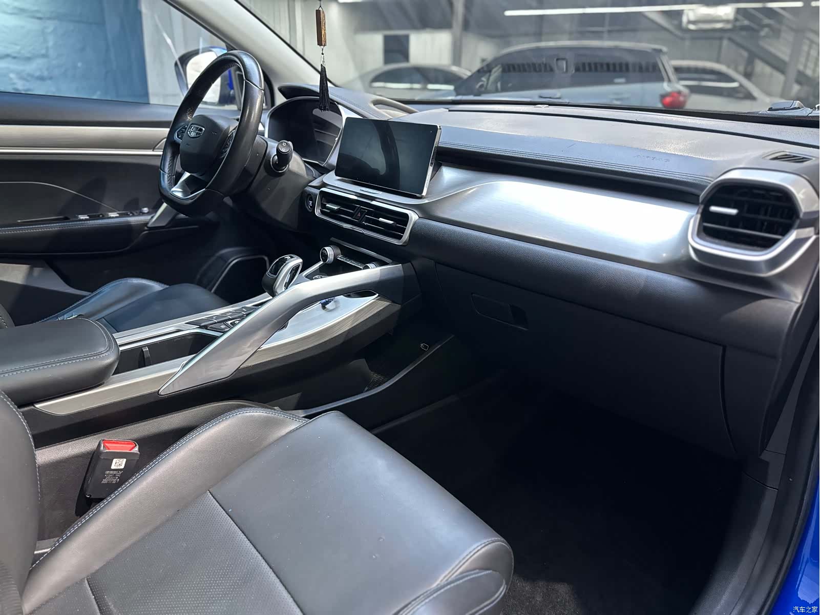Geely Coolray, 2021 9