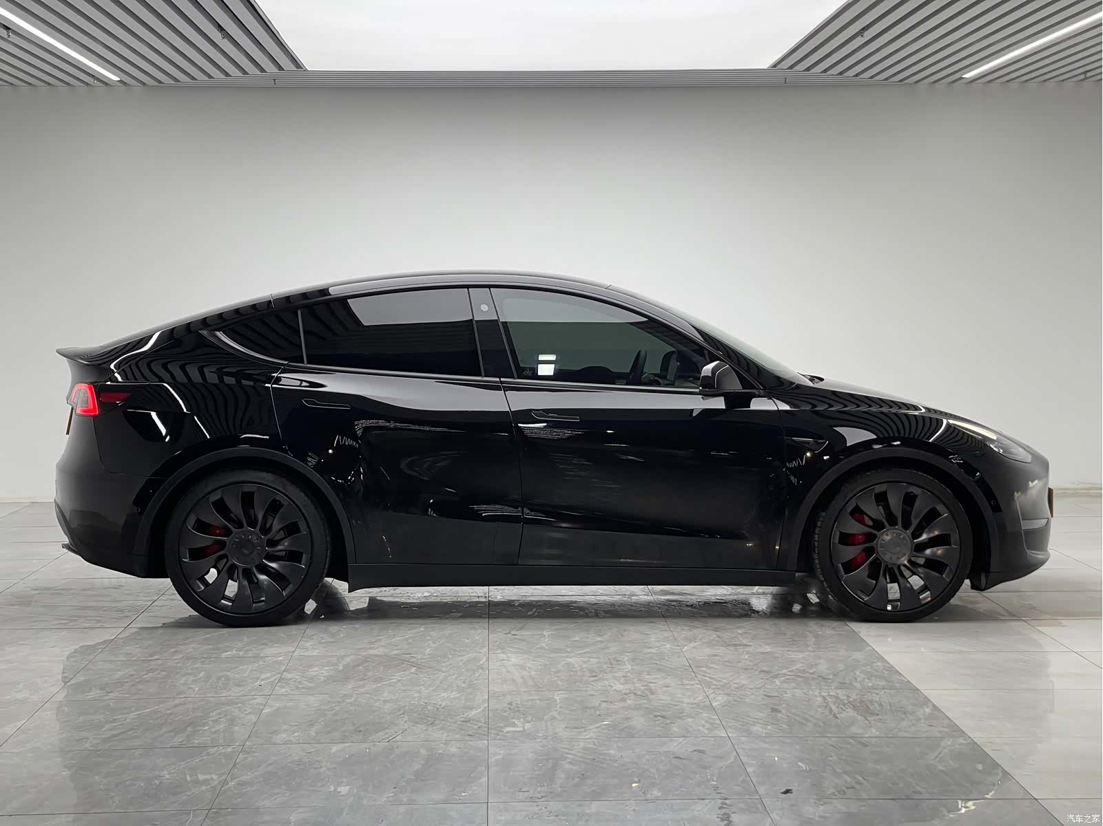 Tesla Model Y, 2022 8