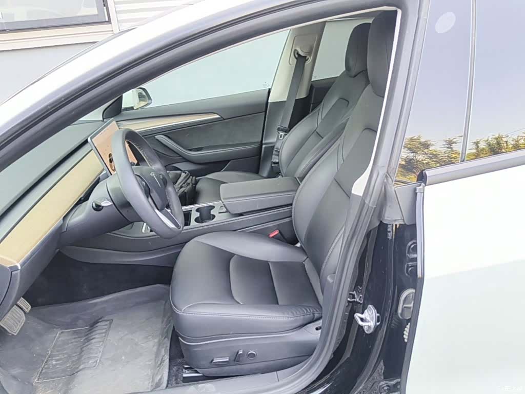 Tesla Model 3, 2021 15