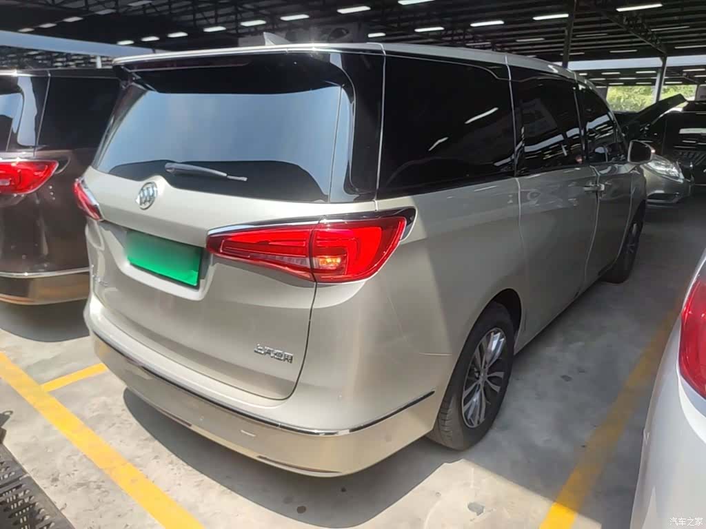 Buick GL8, 2018 7