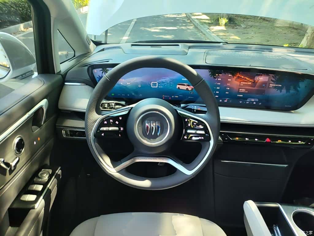 Buick GL8, 2025 11