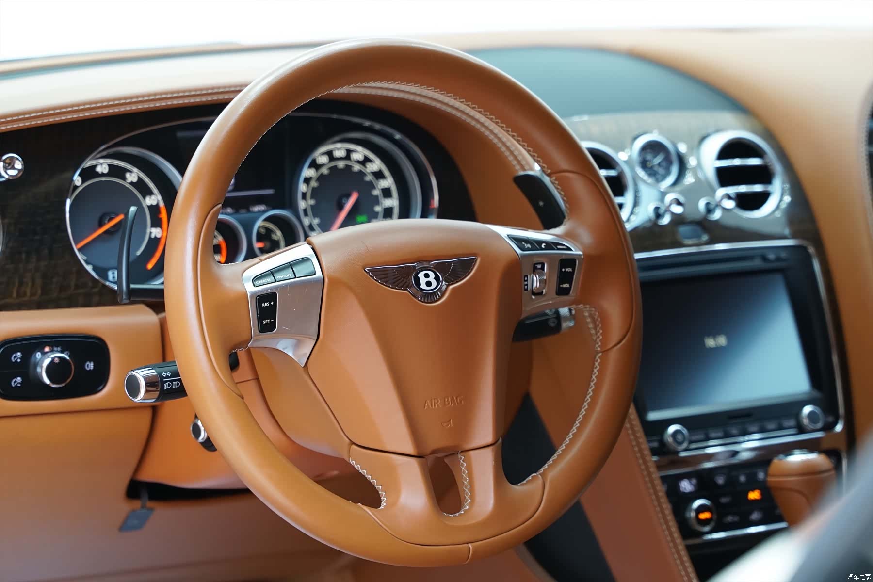 Bentley Continental GT, 2017 10