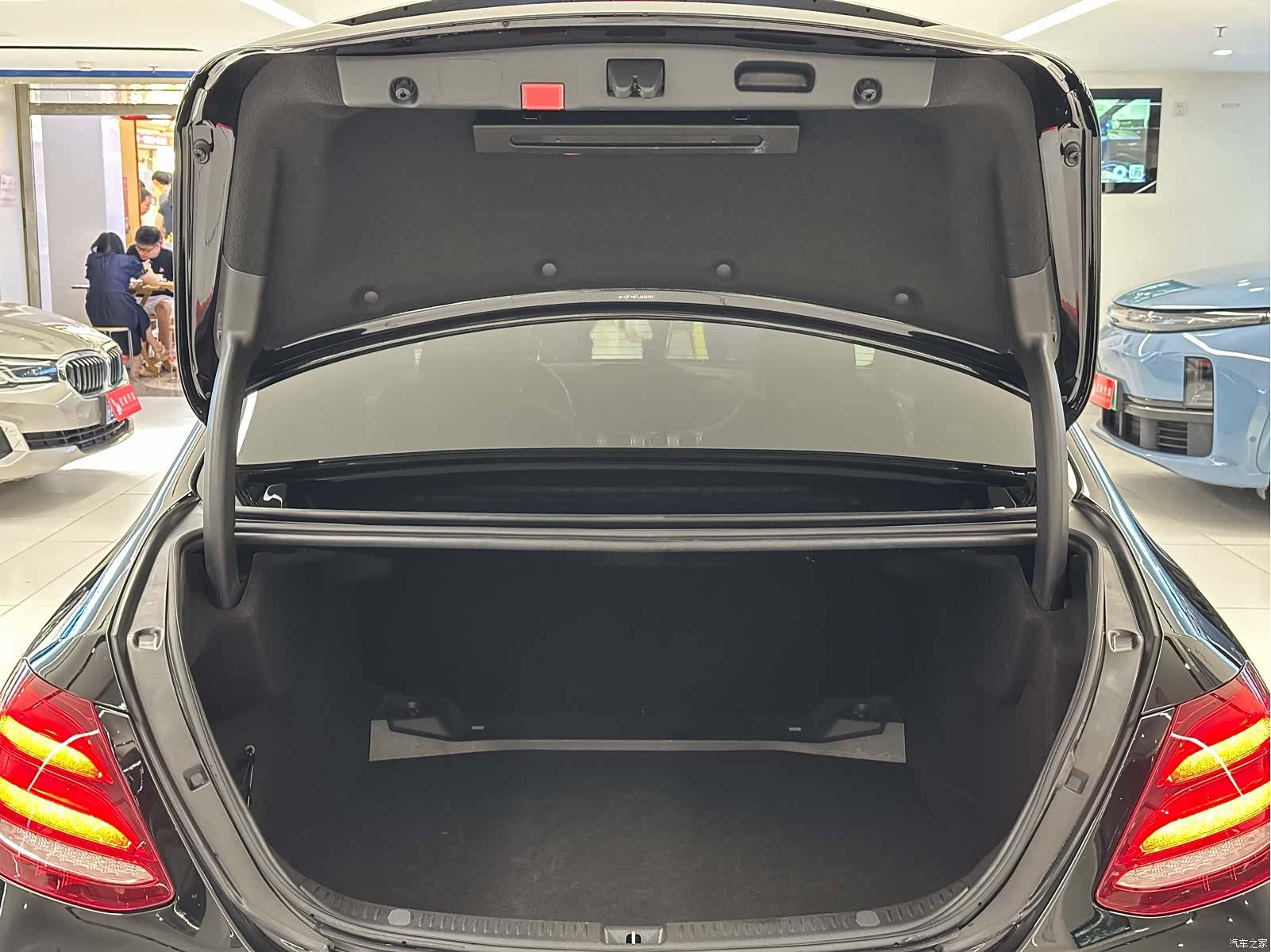 Mercedes-Benz E-Class, 2020 8
