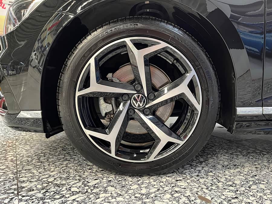 Volkswagen Magotan 2025, фото 15