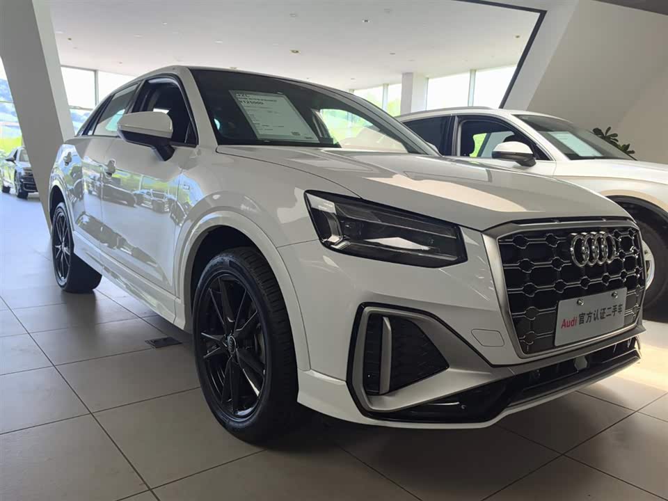 Audi Q2L