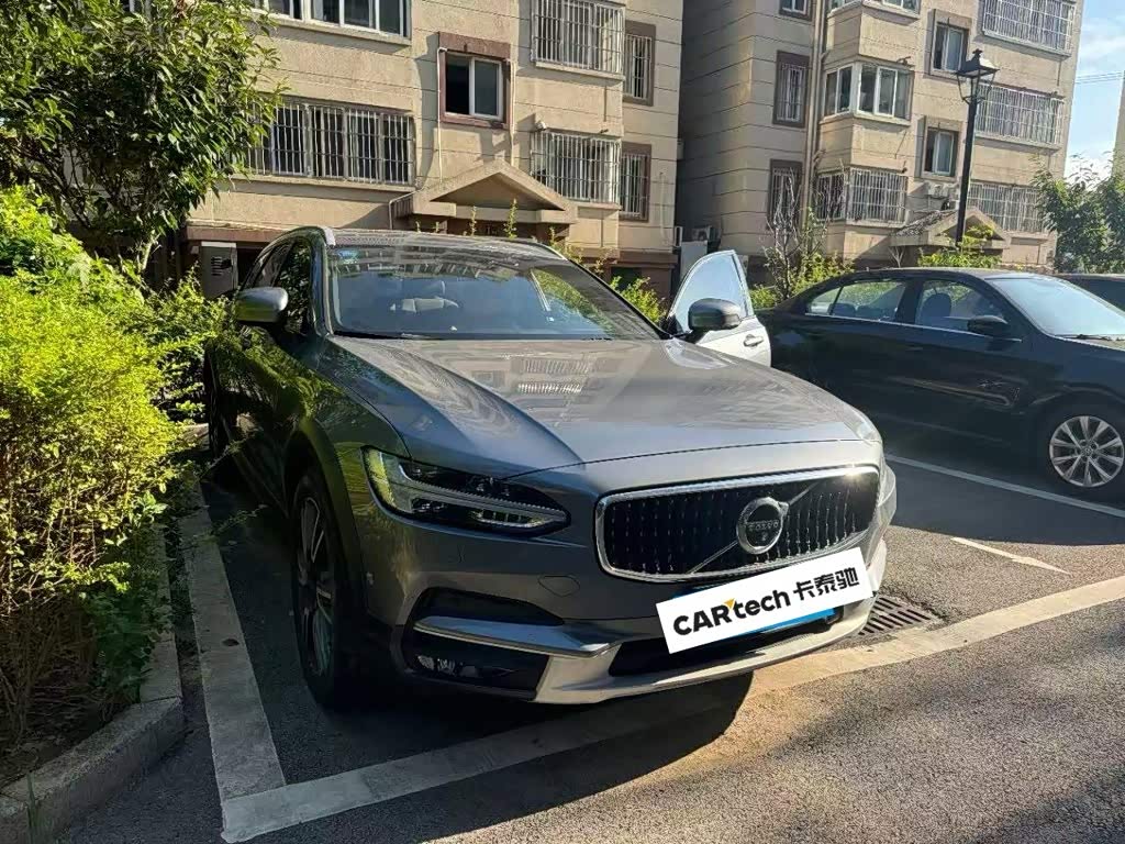 Volvo V90