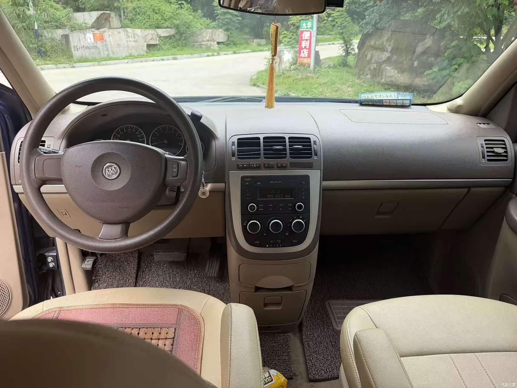 Buick GL8, 2015 6