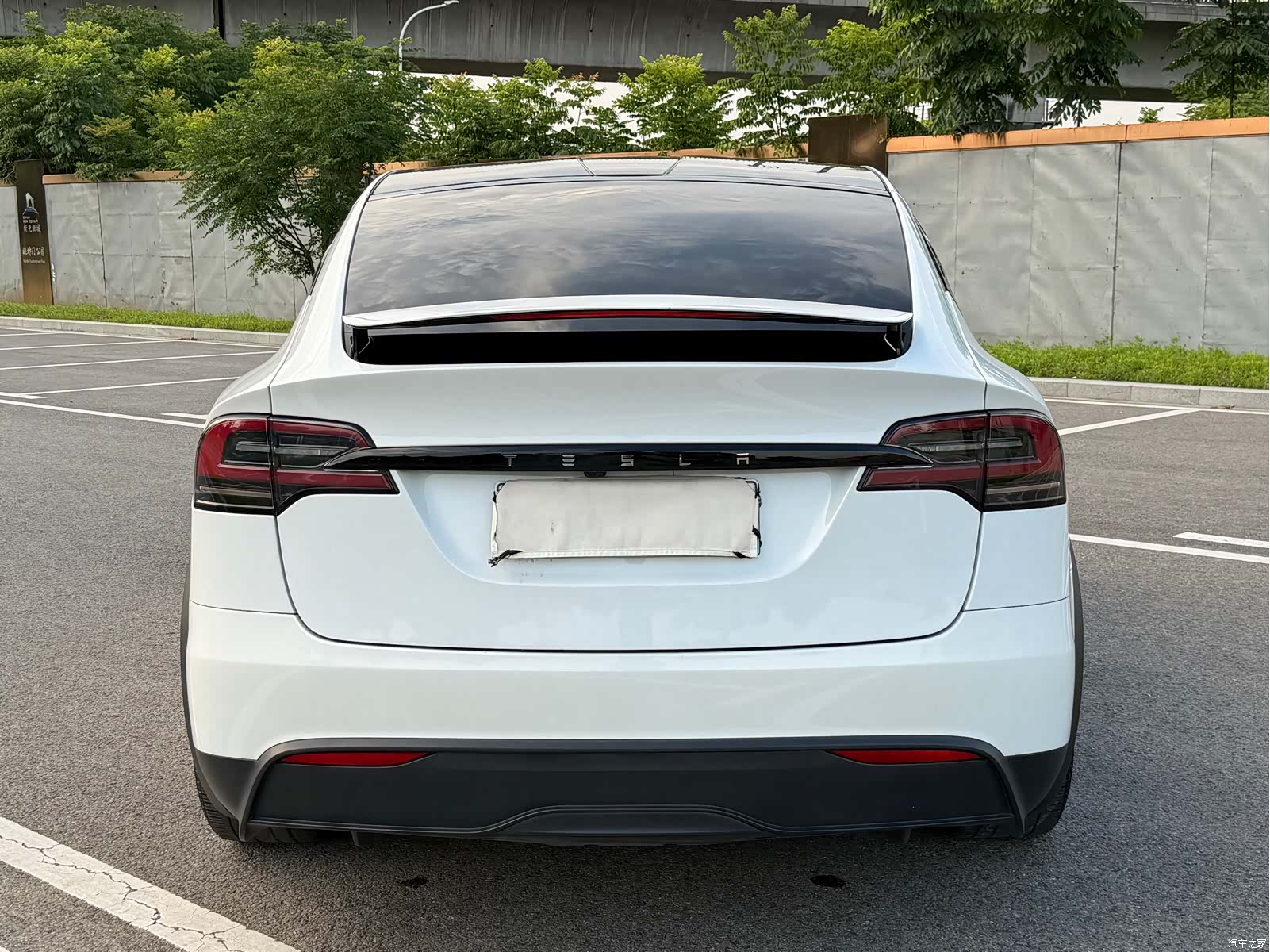 Tesla Model X, 2023 7