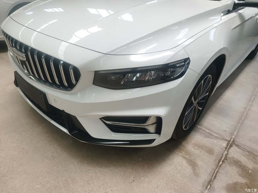 Geely Preface, 2025 24