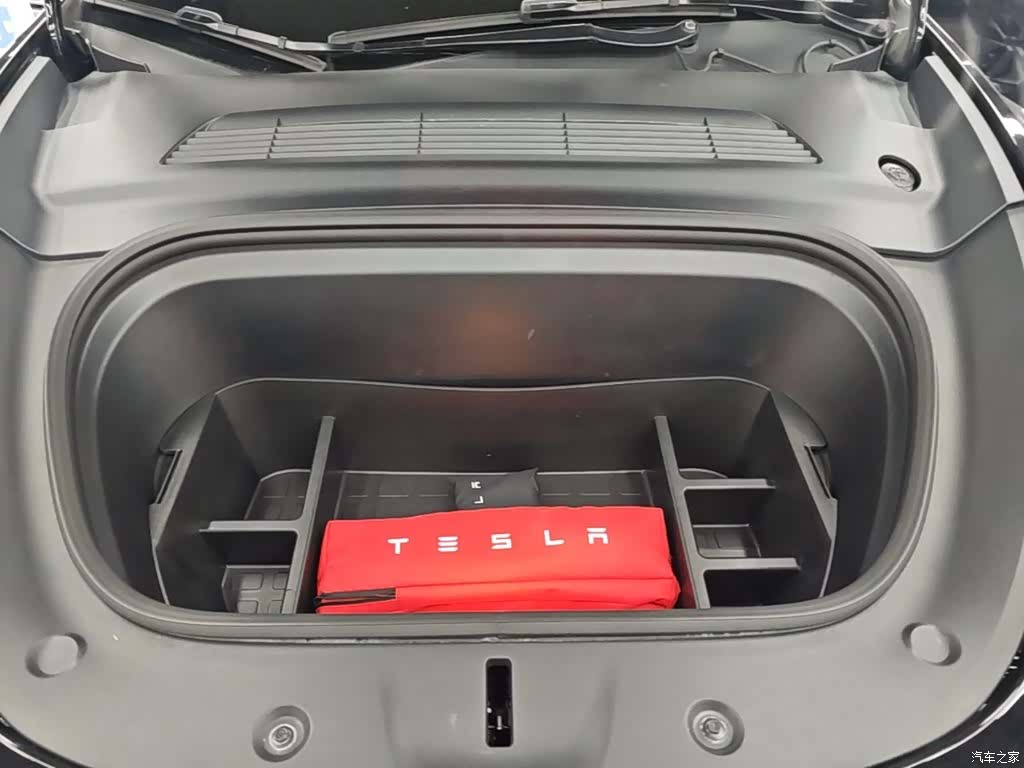 Tesla Model Y, 2022 20