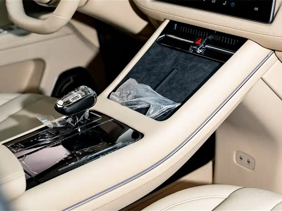 AITO Ask the world M7