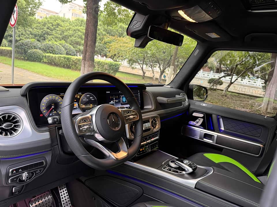 Mercedes-Benz G-class