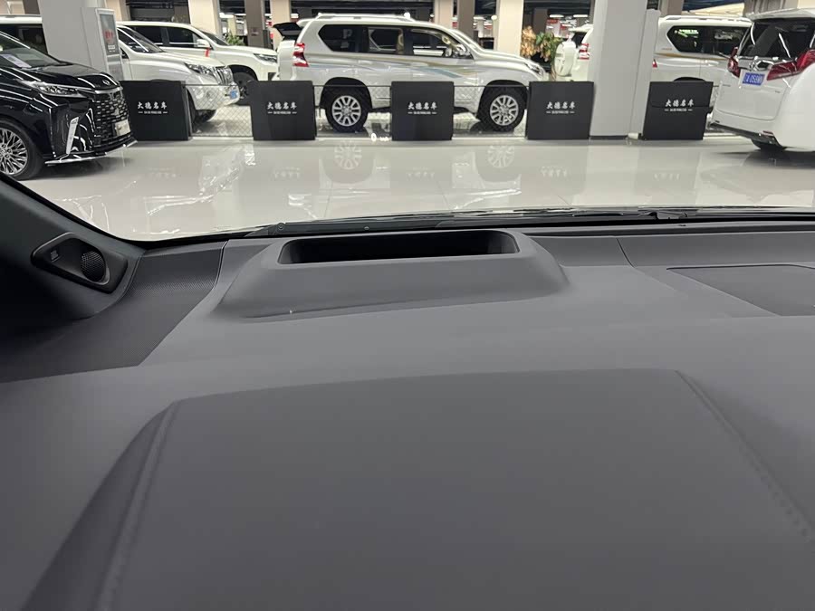 Toyota Vellfire 2024, фото 24
