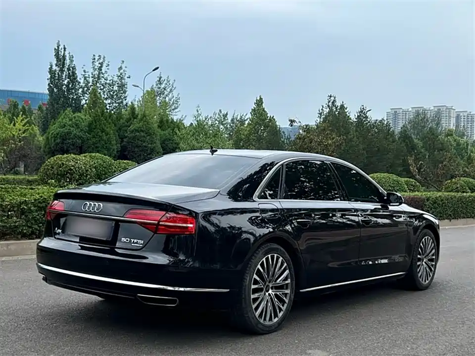 Audi A8