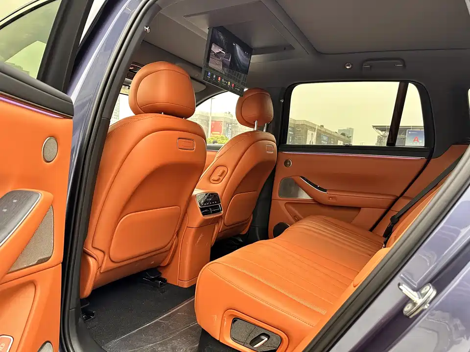 AITO Ask the world M7