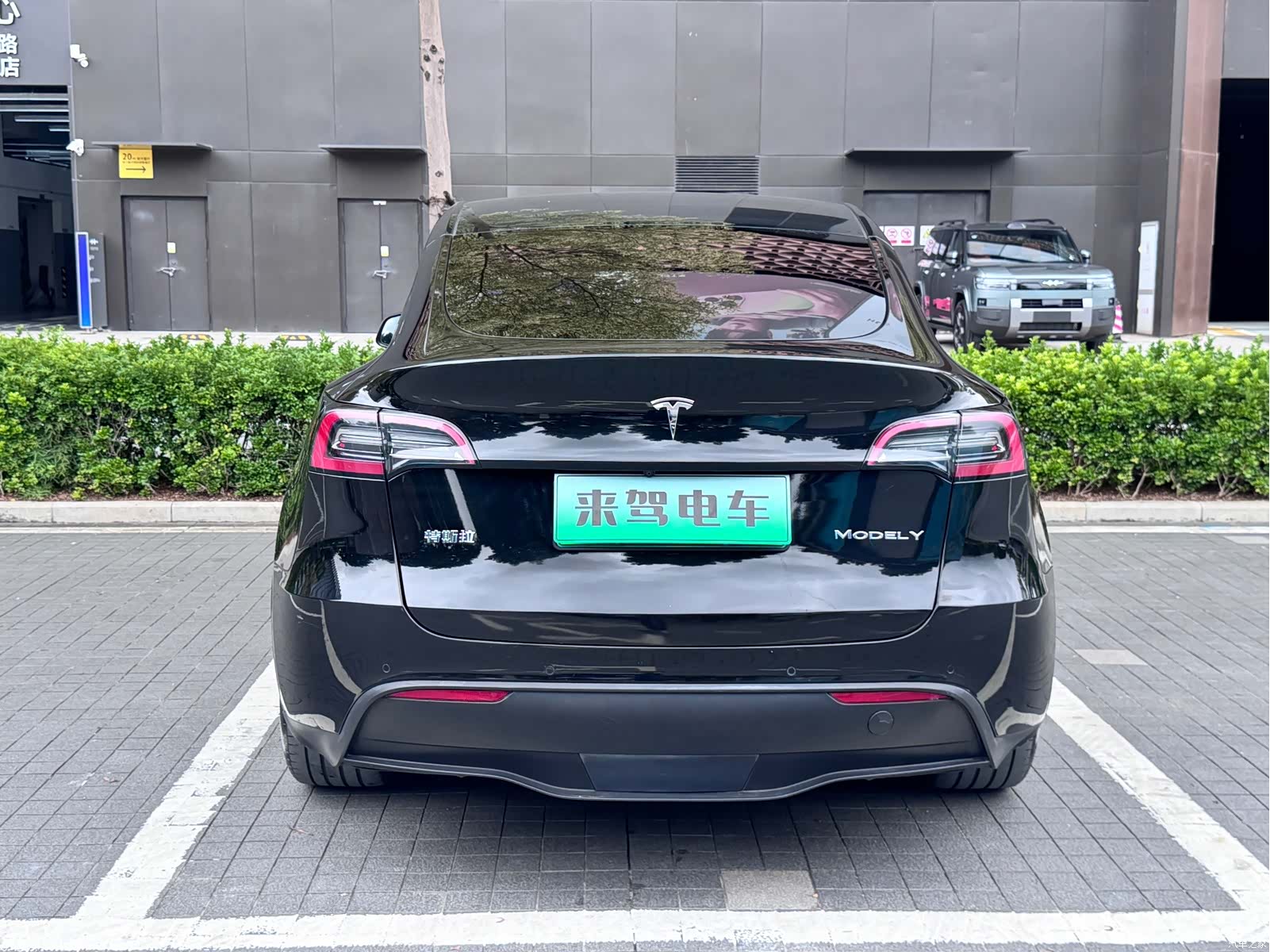 Tesla Model Y, 2022 7