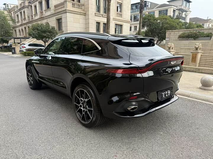 Aston Martin DBX 2020 4.0T V8 1913 shou fa xian liang ban