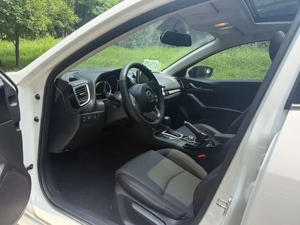 Mazda 3 Angkesaila Mazda 3 Angkesaila