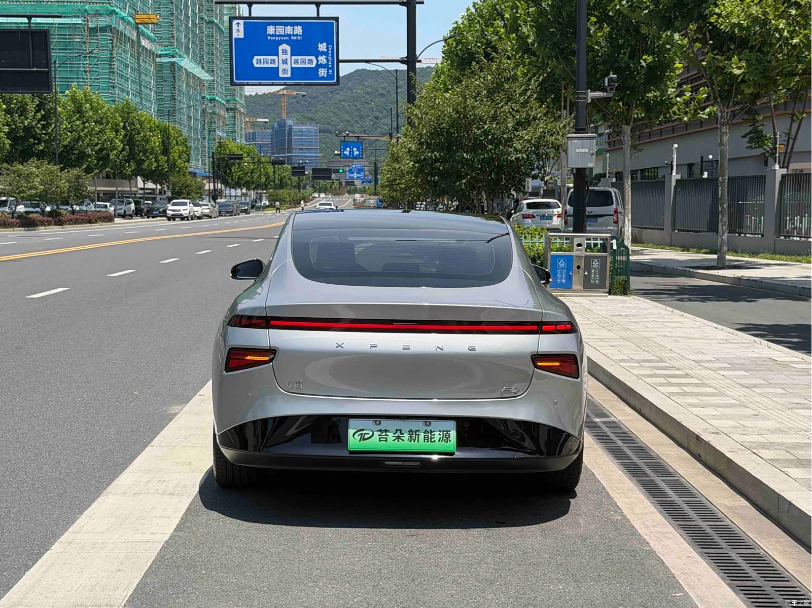 Xpeng P7, 2022 4