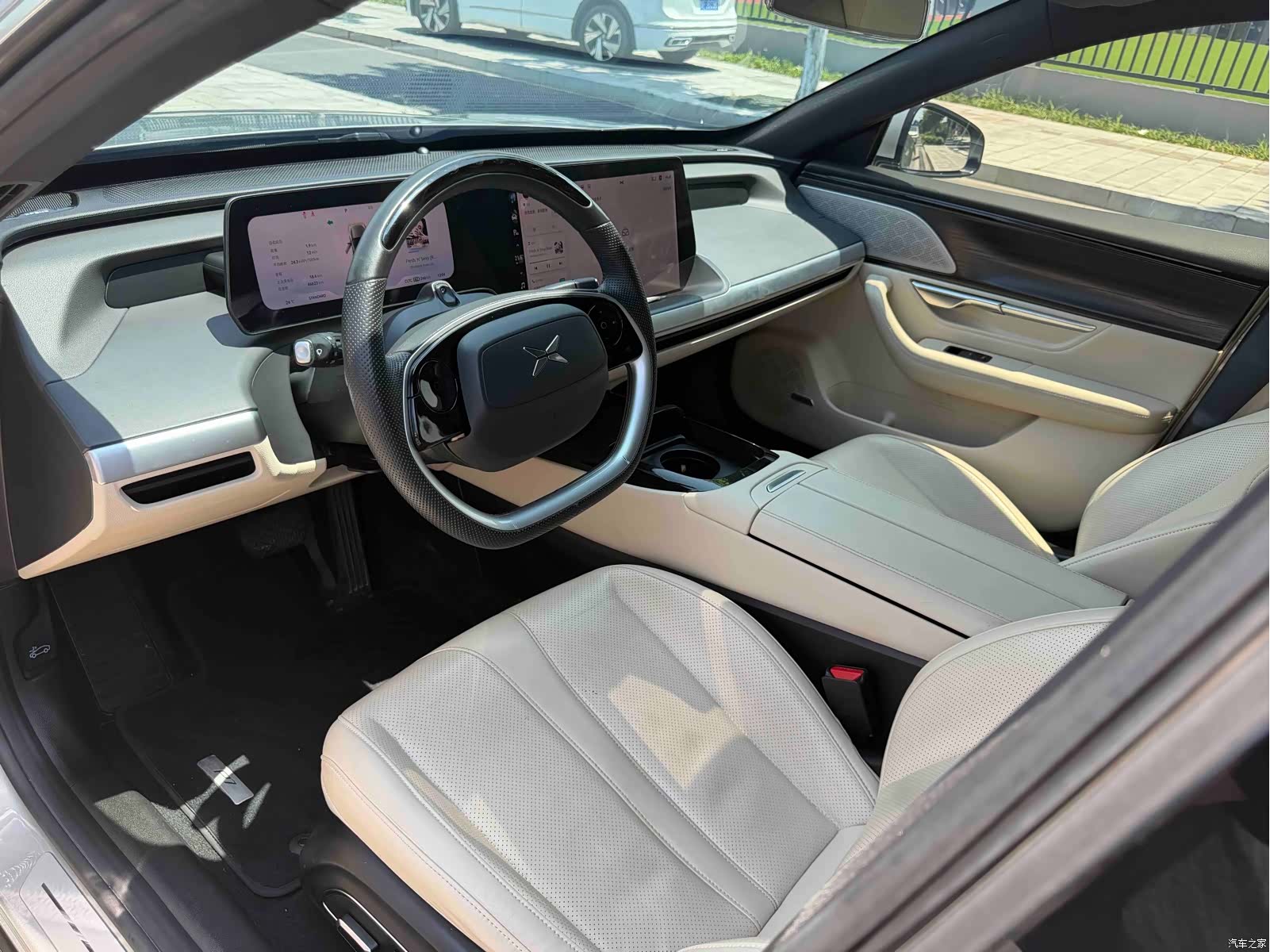 Xpeng P7, 2022 9