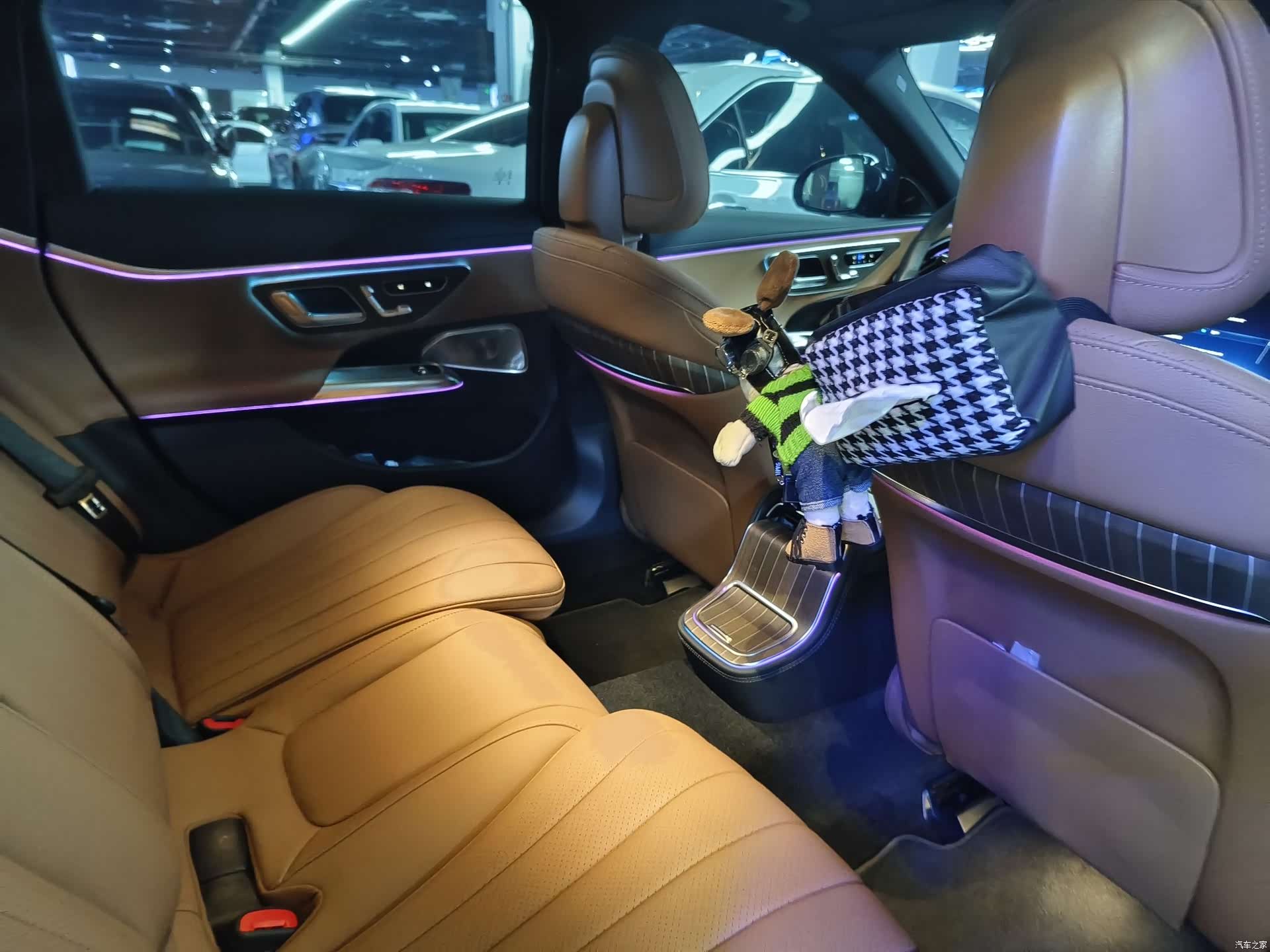 Mercedes-Benz E-Class, 2025 11