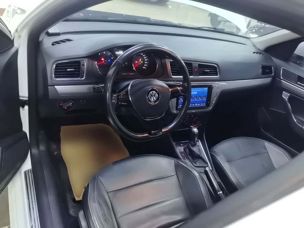 Volkswagen Lavida, 2017 10
