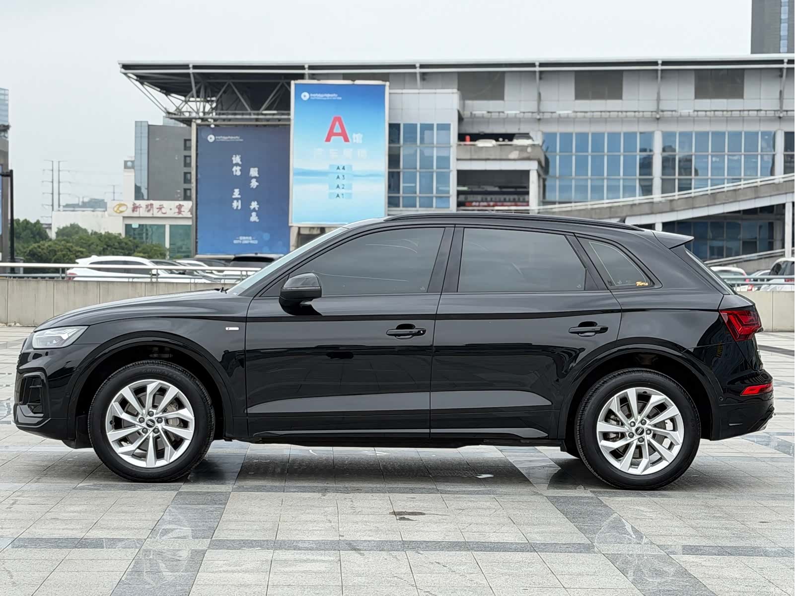 Audi Q5L, 2022 8