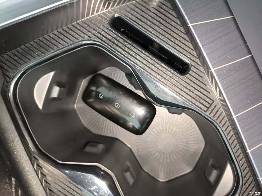 Geely Galaxy E5, 2025 9