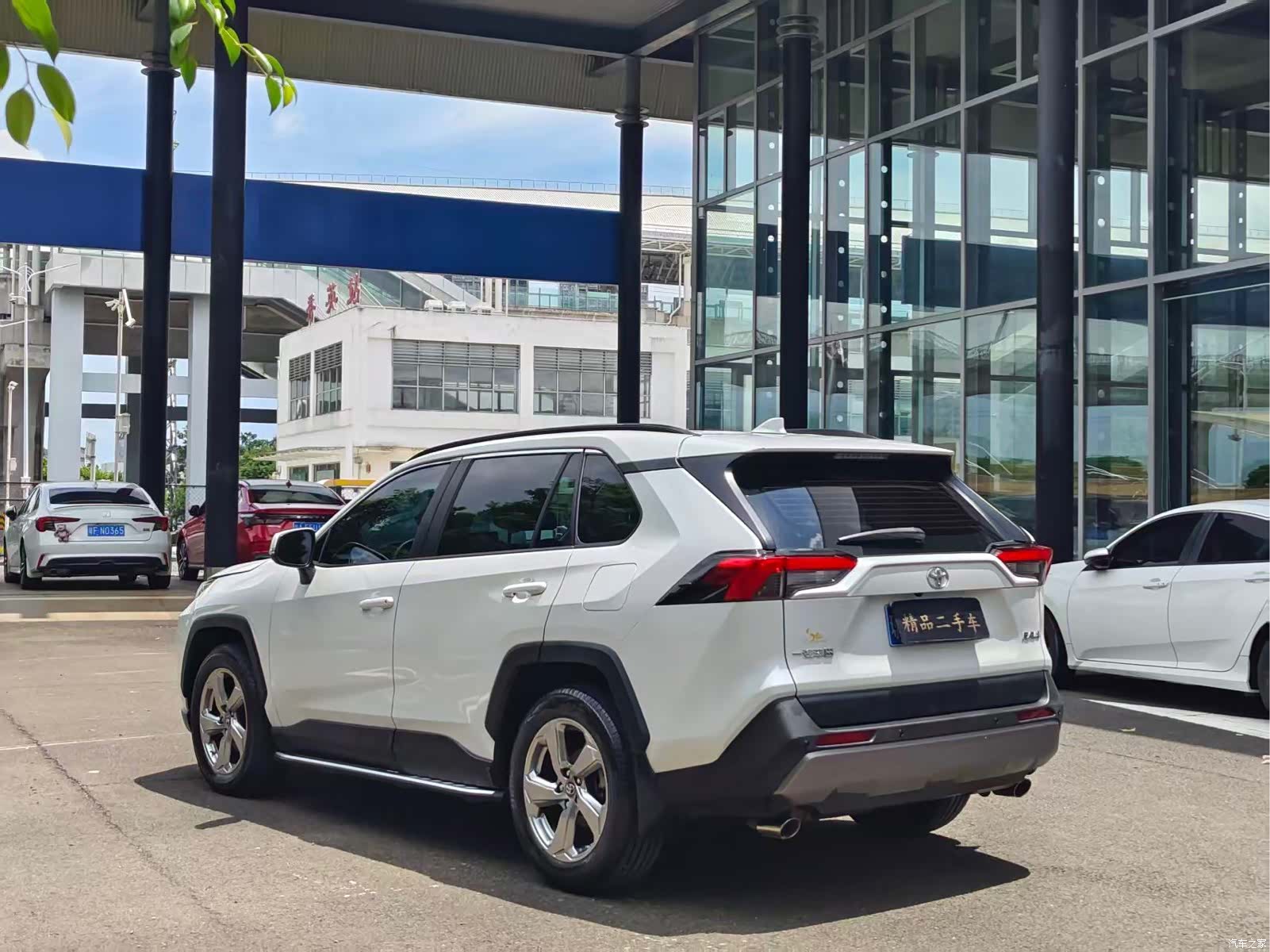 Toyota RAV4, 2022 7