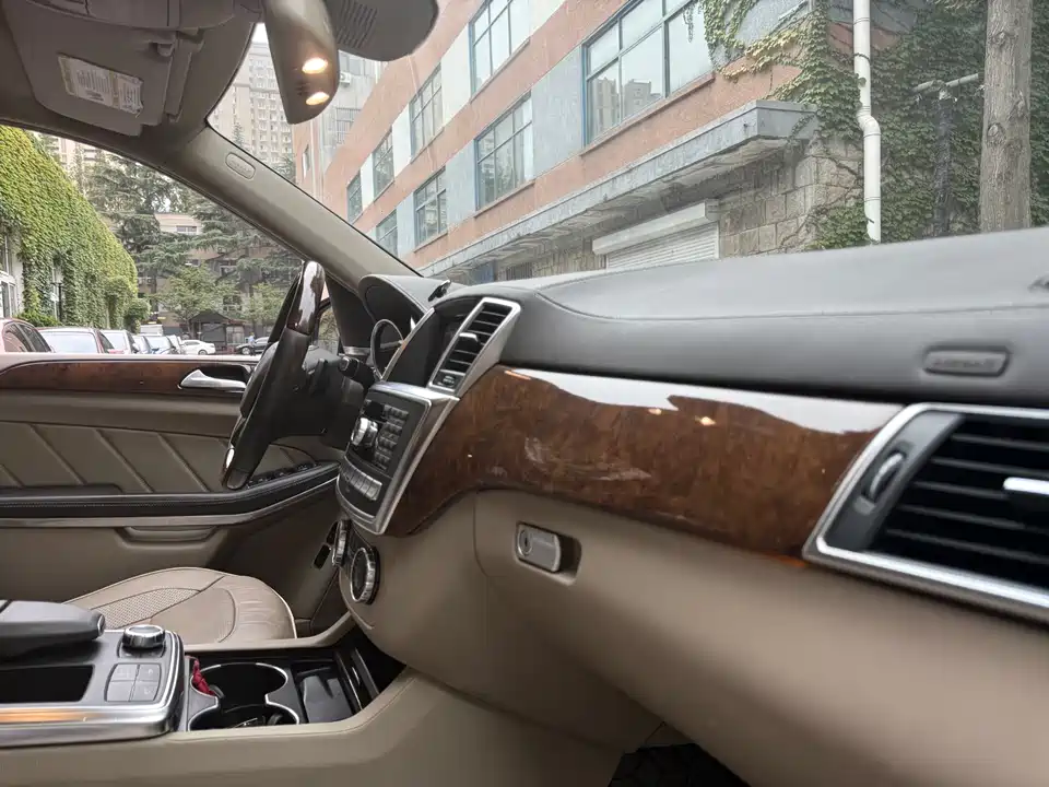 Mercedes-Benz GL grade