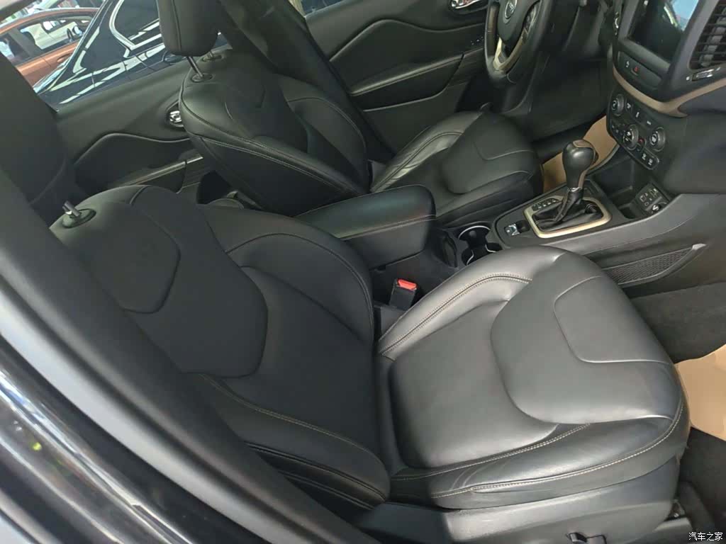 Jeep Cherokee, 2017 25