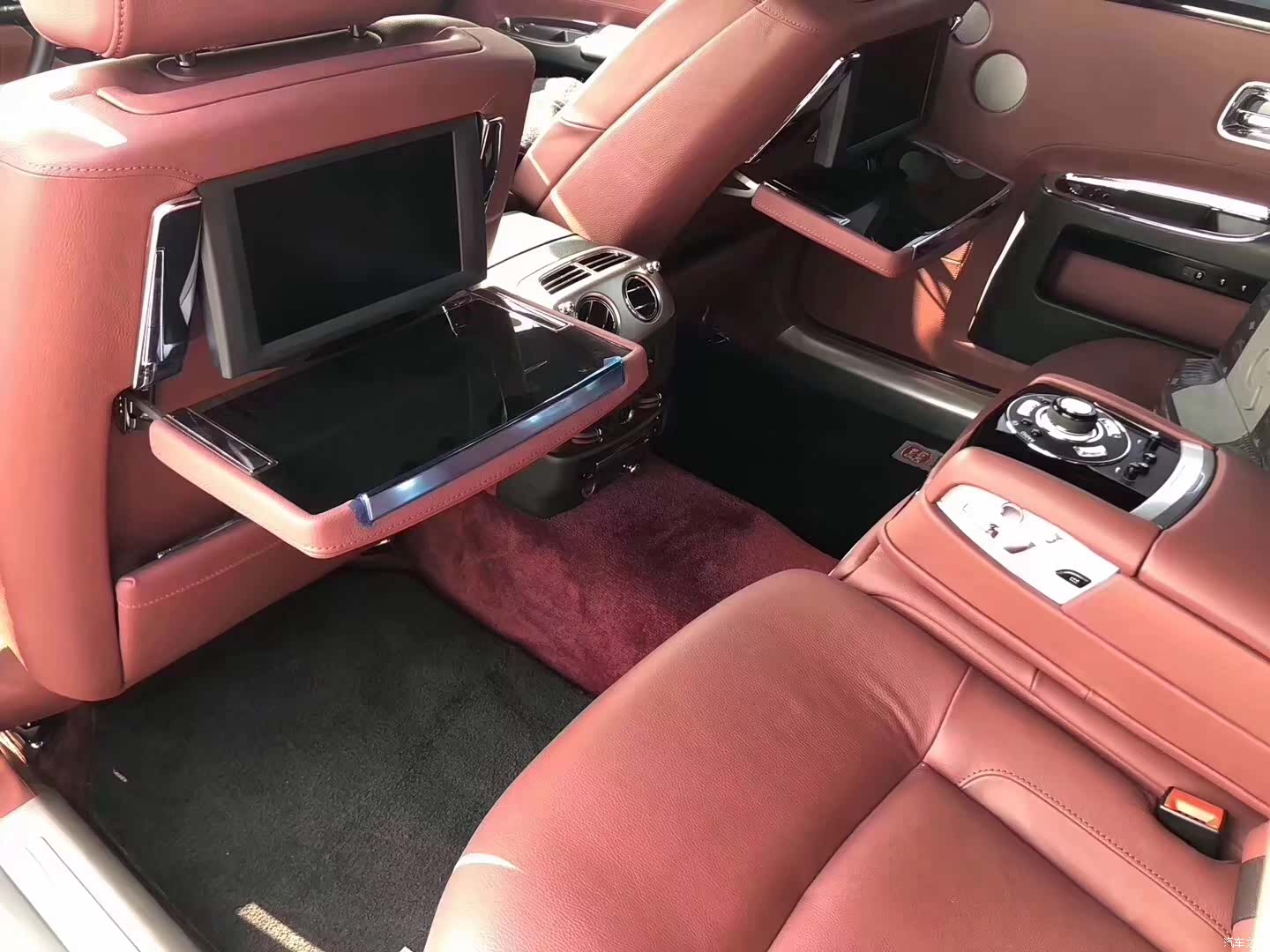 Rolls-Royce Ghost, 2014 все фото
