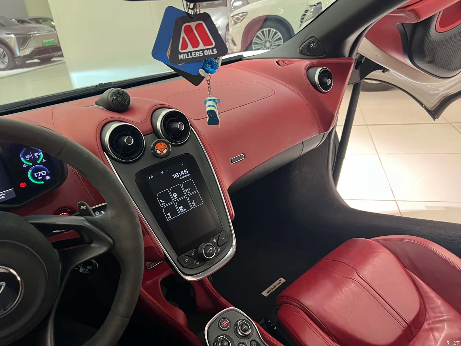 McLaren 570, 2018 13