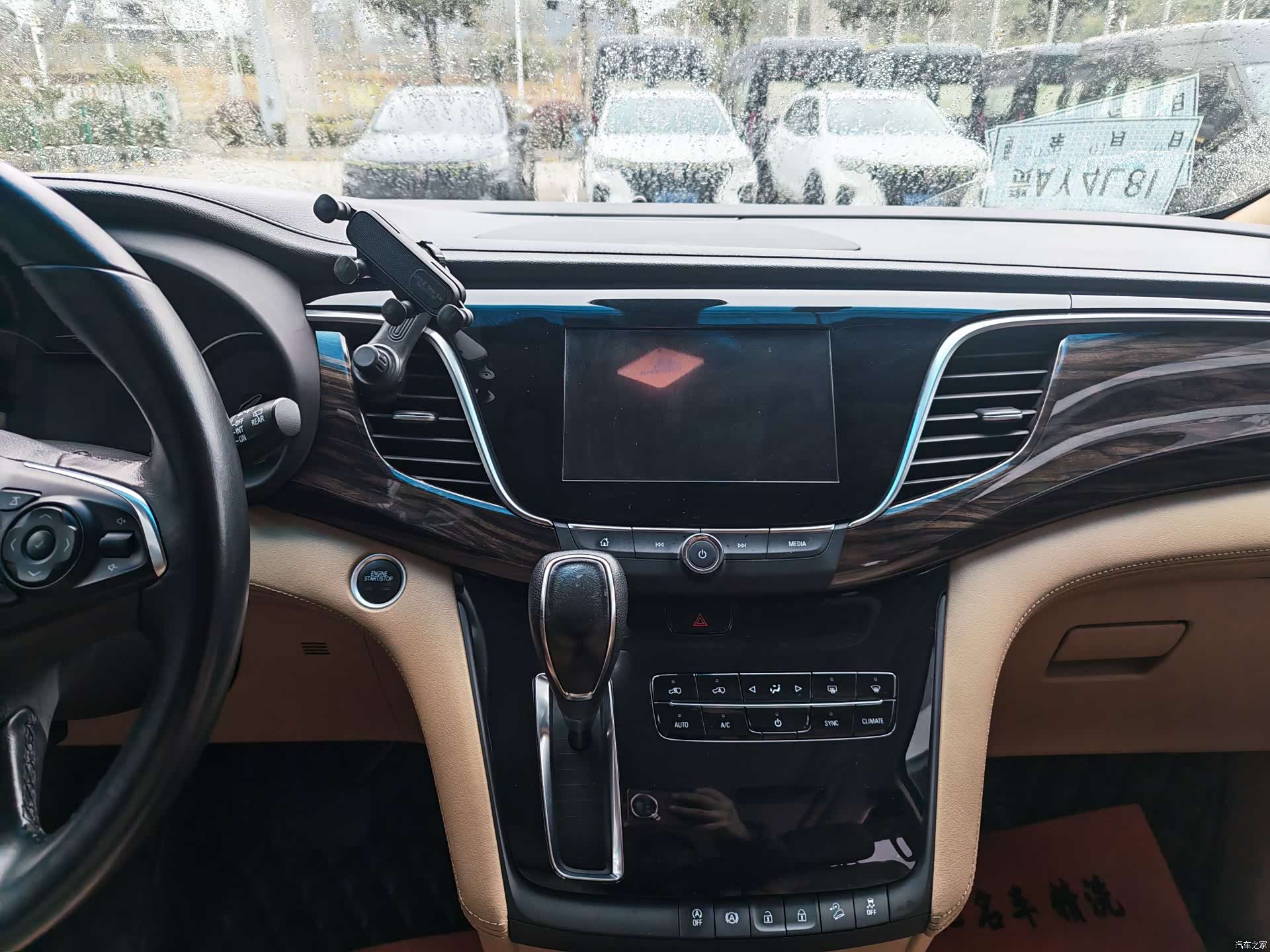 Buick GL8, 2018 6