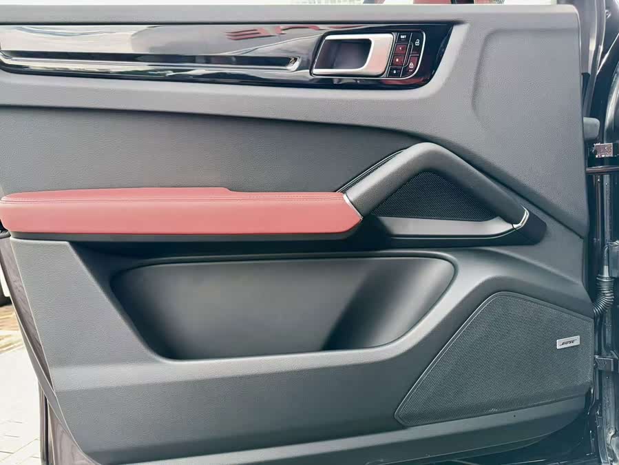 Porsche Cayenne 2020, фото 14
