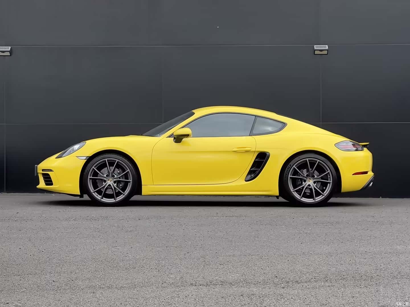 Porsche Cayman, 2023 все фото