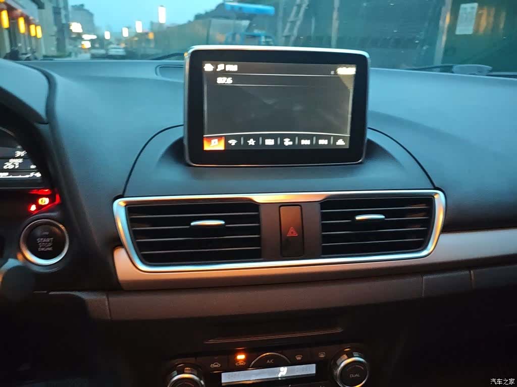 Mazda Mazda3, 2016 6
