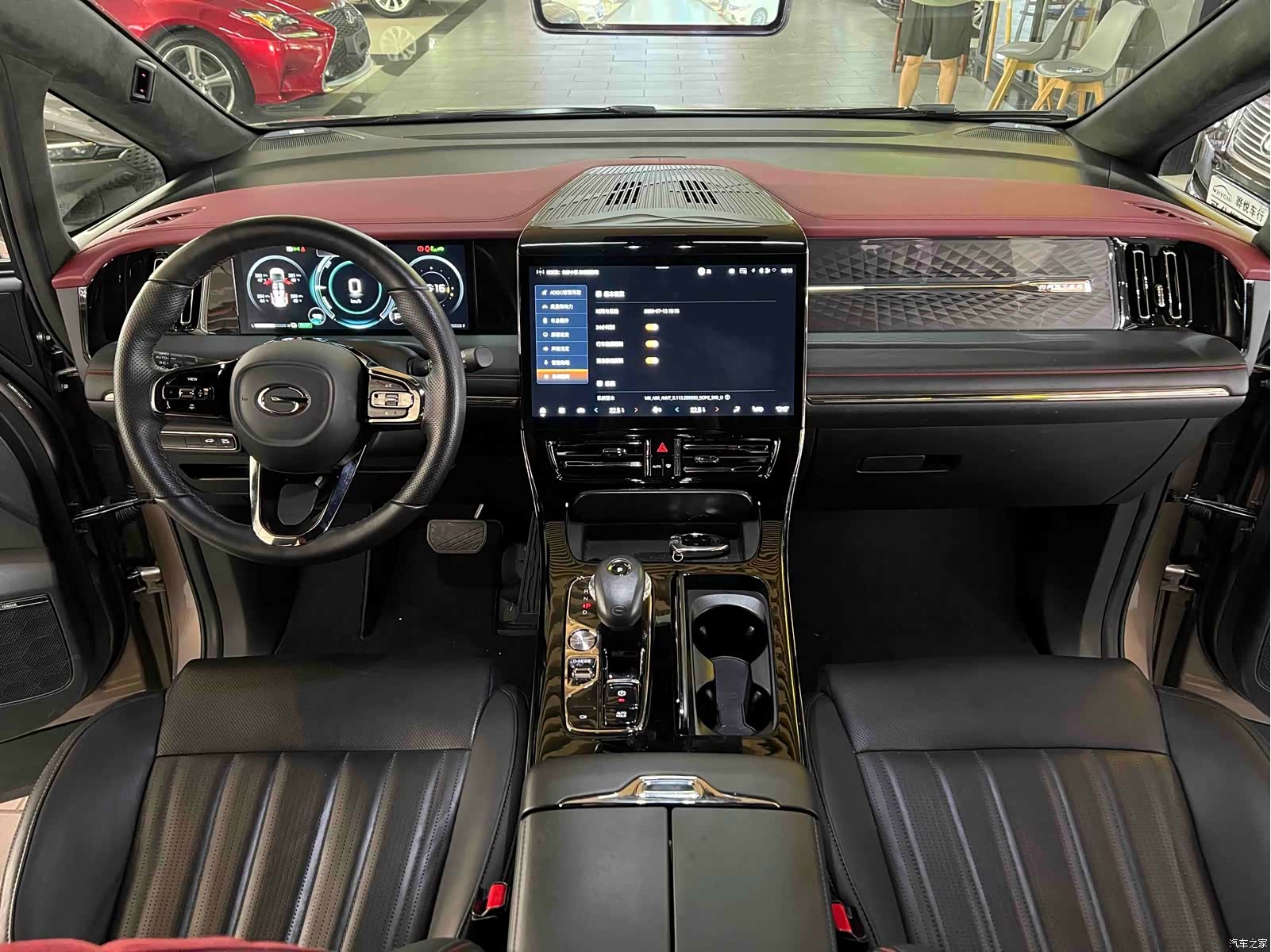 Trumpchi M8, 2022 4