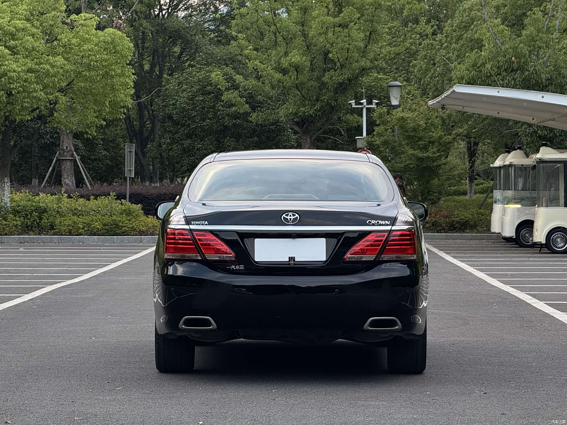 Toyota Crown, 2015 все фото